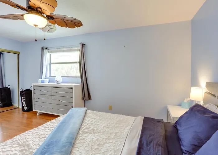 Idyllic Fort Pierce Retreat - Walk To Beach!
