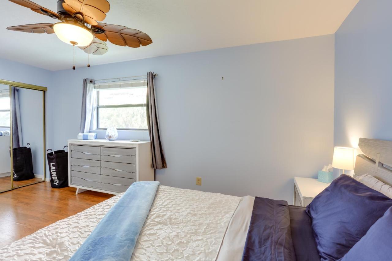 Idyllic Pierce Retreat - Walk To Beach! *